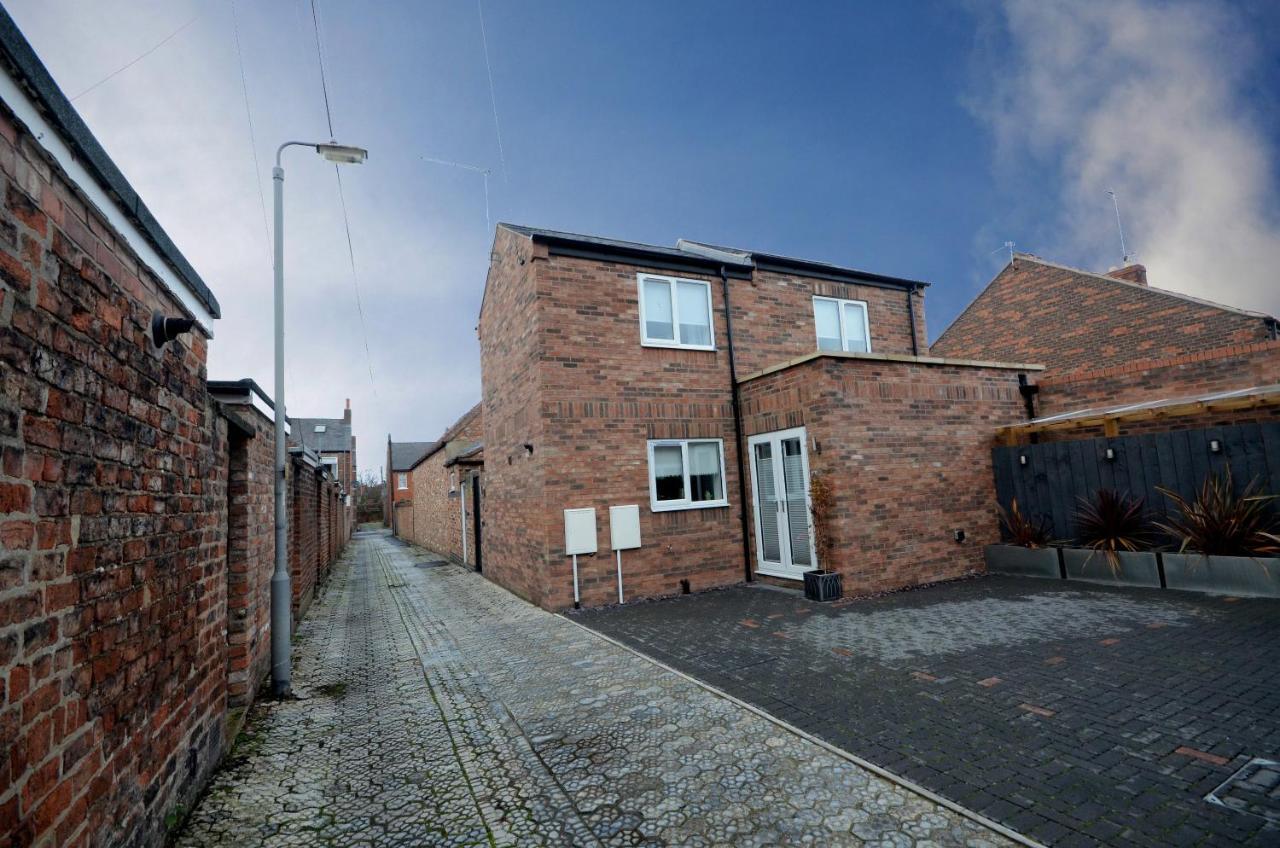 The Mews - 2 Bedroom Luxury, Spacious House With Free Parking York Eksteriør billede