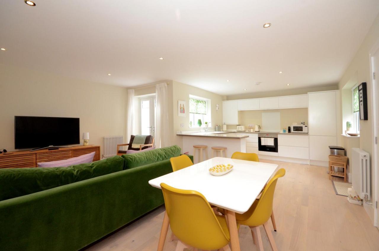 The Mews - 2 Bedroom Luxury, Spacious House With Free Parking York Eksteriør billede